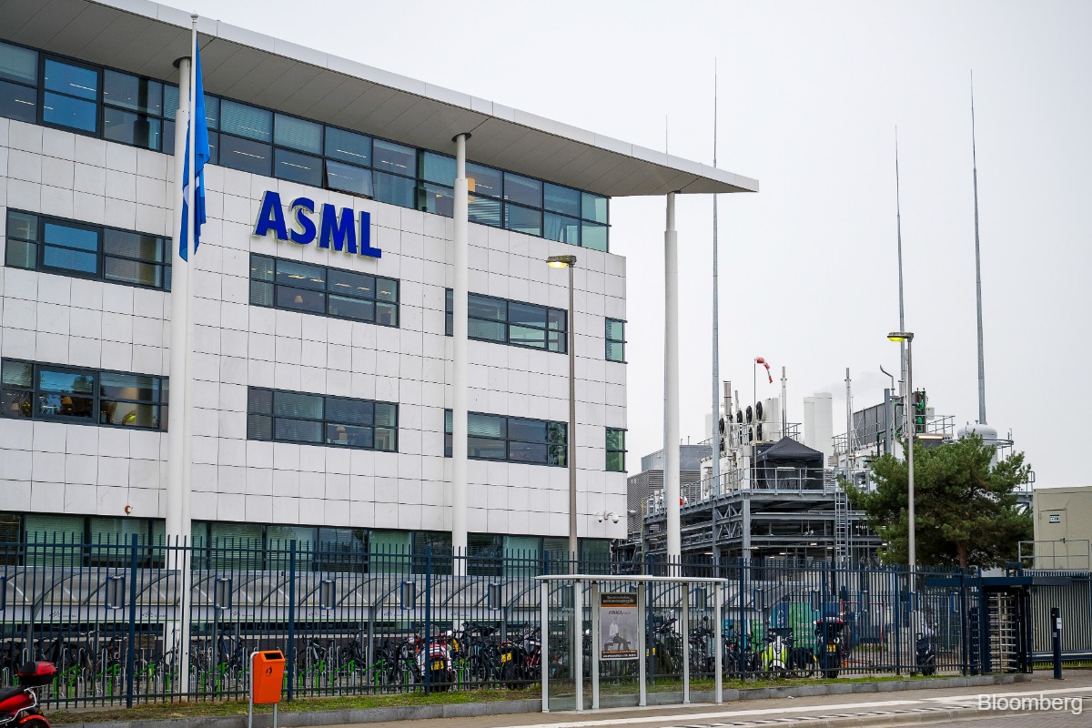 china-unlikely-to-match-asml-s-top-tool-in-next-decade-ubs-says